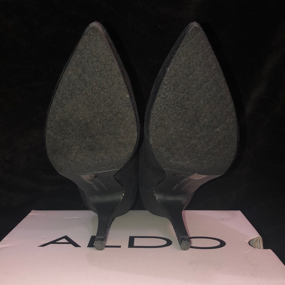 Heels - Picture 3 of 3
